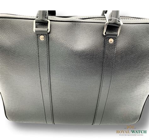 louis vuitton taiga clutch black|Porte Documents Voyage PM Taiga Leather .